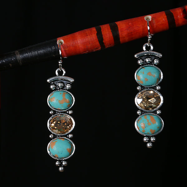 Collection of handmade casual  fashion jewelry of resin, stones, crystals, rhinestone, pearls & beads. Necklace, earrings, bracelets & chokers.