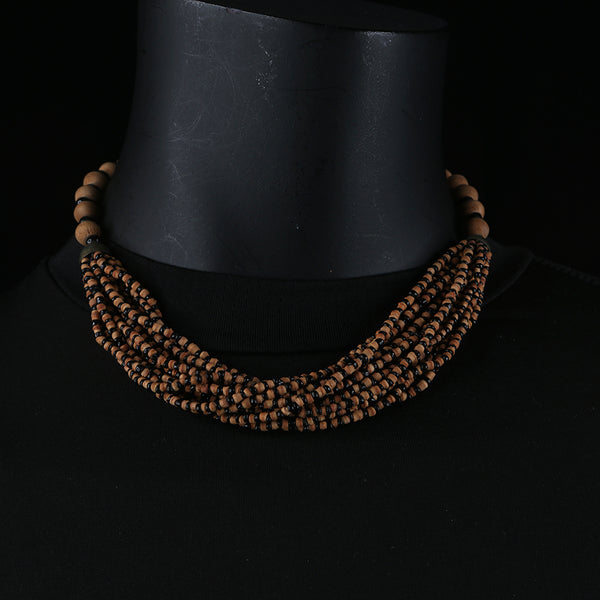 Collection of handmade casual jewellery of resin, stones, crystals, rhinestone, pearls & beads. Necklace, earrings, bracelets & chokers. Affordable gifts like Pandora.