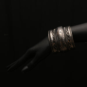 Oxidised silver metal jewelry jewellery bracelet kada bangle handmade