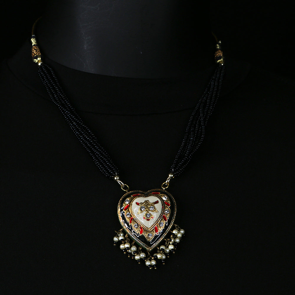 Handmade Traditional 'Lac' Jewellery - Black Heart