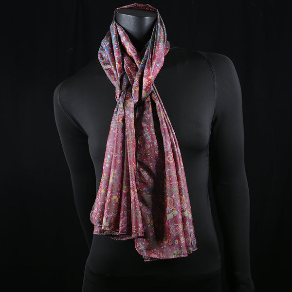 Women's Scarf in Silk. Made from the finest raw silk. Ideal as a neck scarf or a headscarf / hijab.