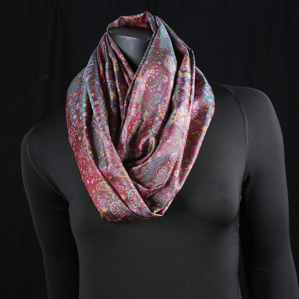 Women's Scarf in Silk. Made from the finest raw silk. Ideal as a neck scarf or a headscarf / hijab.