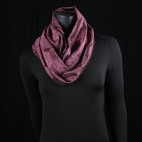 Women's Scarf in Silk. Made from the finest silk. Ideal as a neck scarf or a headscarf / hijab.