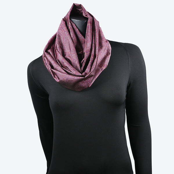 Women's Scarf in Silk. Made from the finest silk. Ideal as a neck scarf or a headscarf / hijab.