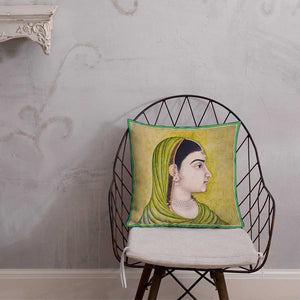 Antique Decorative Throw Pillow & Cushion Lady in Green Rug